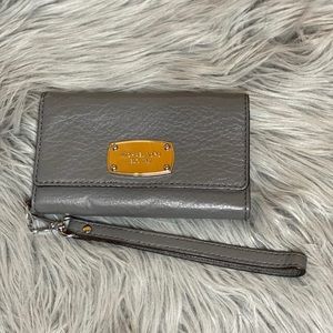 Michael kors wallet with phone case
